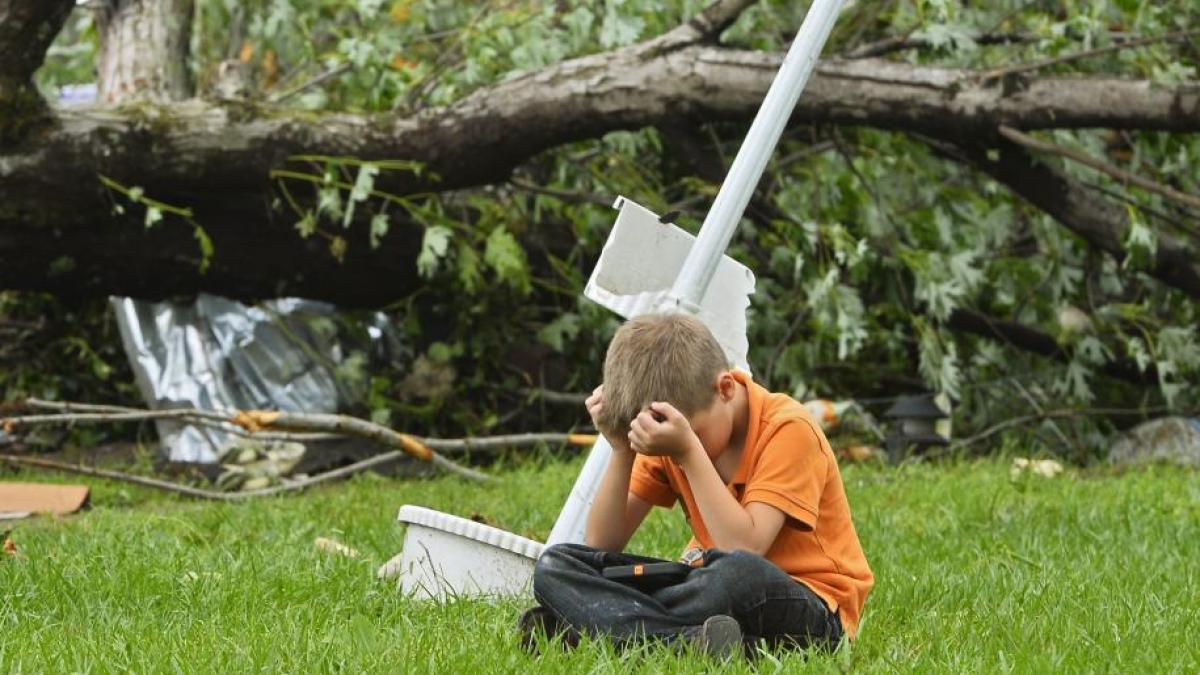tornada devastatoare in statul american illinois sute de locuinte au fost rase de pe fata pamantului