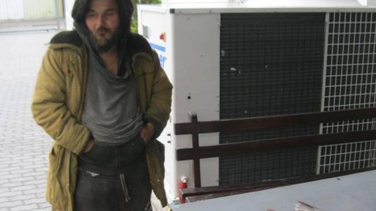 cati bani avea in buzunar un cersetor din romania incredibil