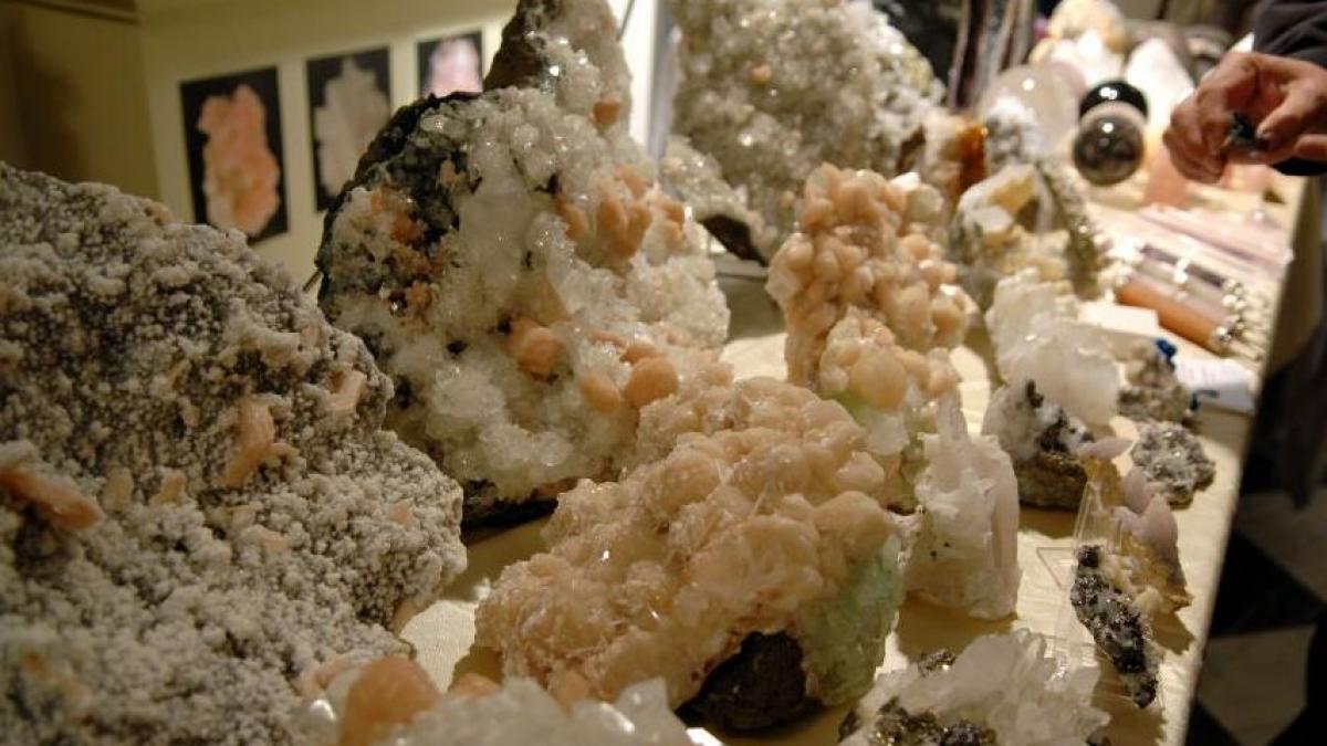 a incercat sa transporte o tona de chihlimbar cu avionul ce s a intamplat inainte de decolare