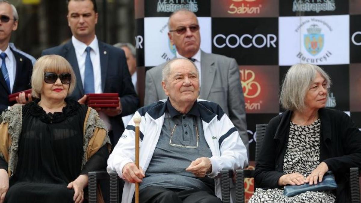 actorii valeria seciu ion besoiu si rodica mandache au primit stele pe aleea celebritatilor