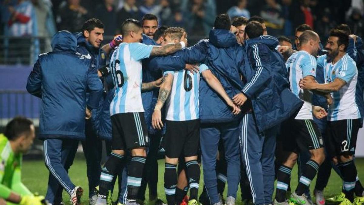 argentina invinge columbia si se califica in semifinalele copei america