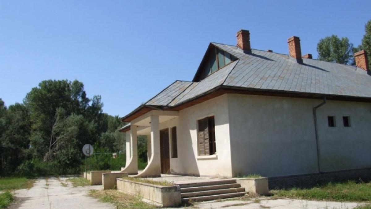 o vila a lui ceausescu e scoasa la licitatie