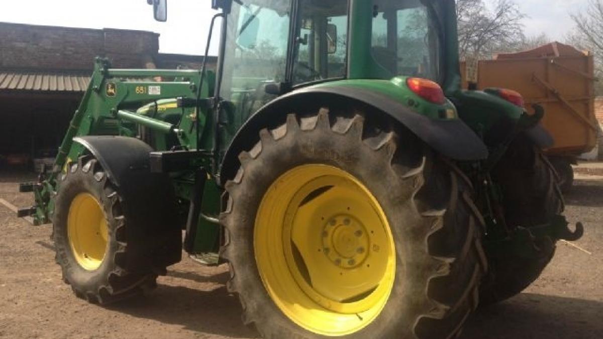 tragedie o fata de sase ani a murit dupa ce a fost lovita de un tractor