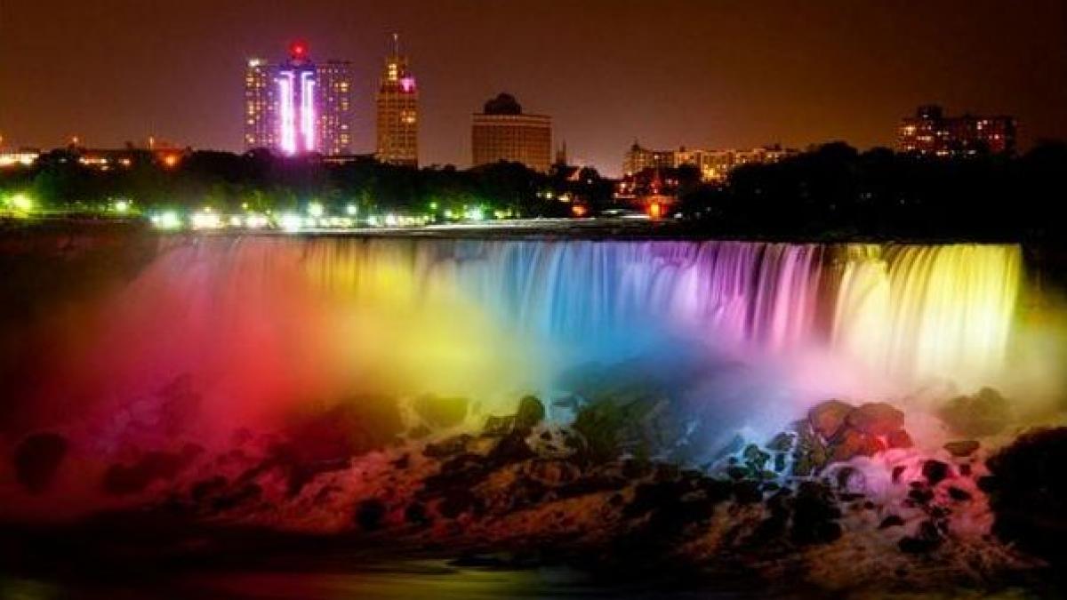 culorile comunitatii lgbt in cele mai cunoscute monumente ale sua