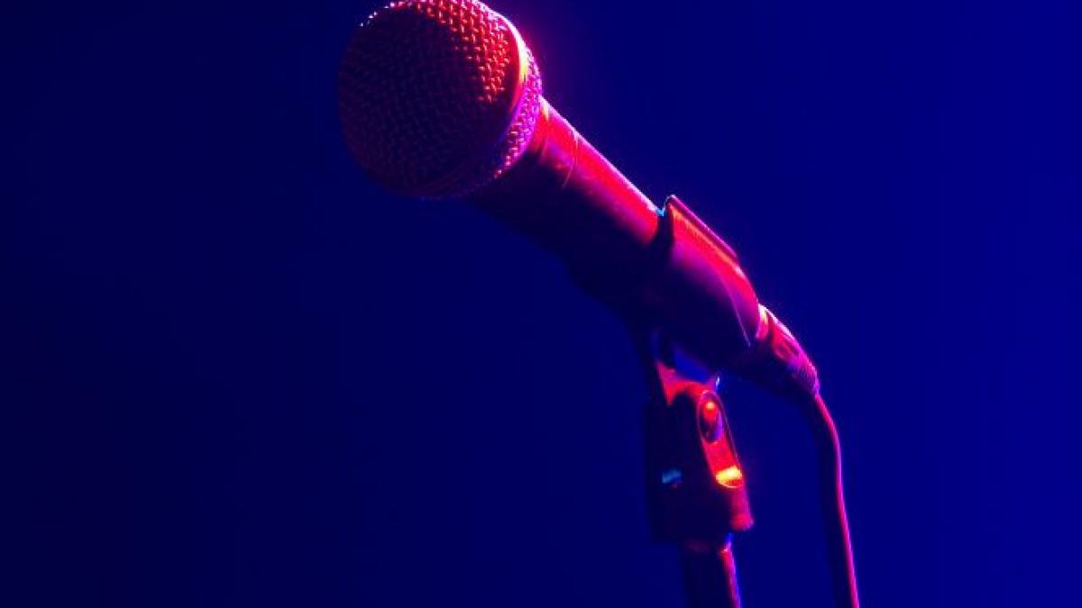 ea este cantareata cu cele mai mari vanzari din istorie