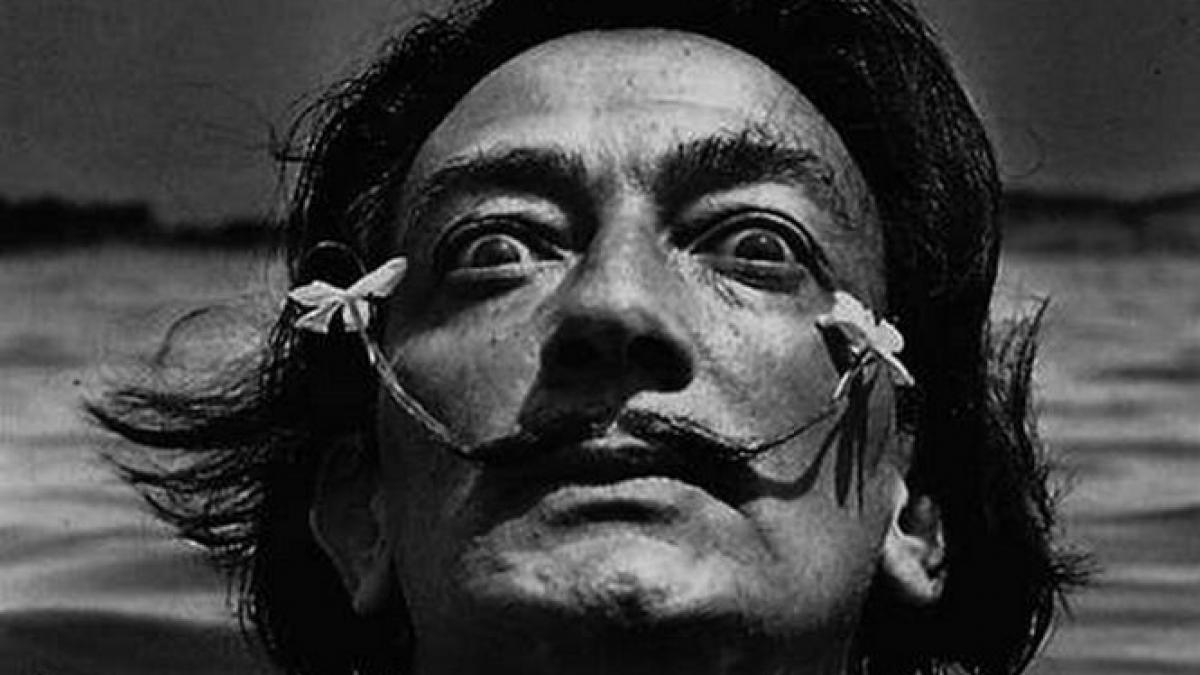 intra in mintea unui geniu artistic peste 200 de lucrari ale lui salvador dali expuse la castelul