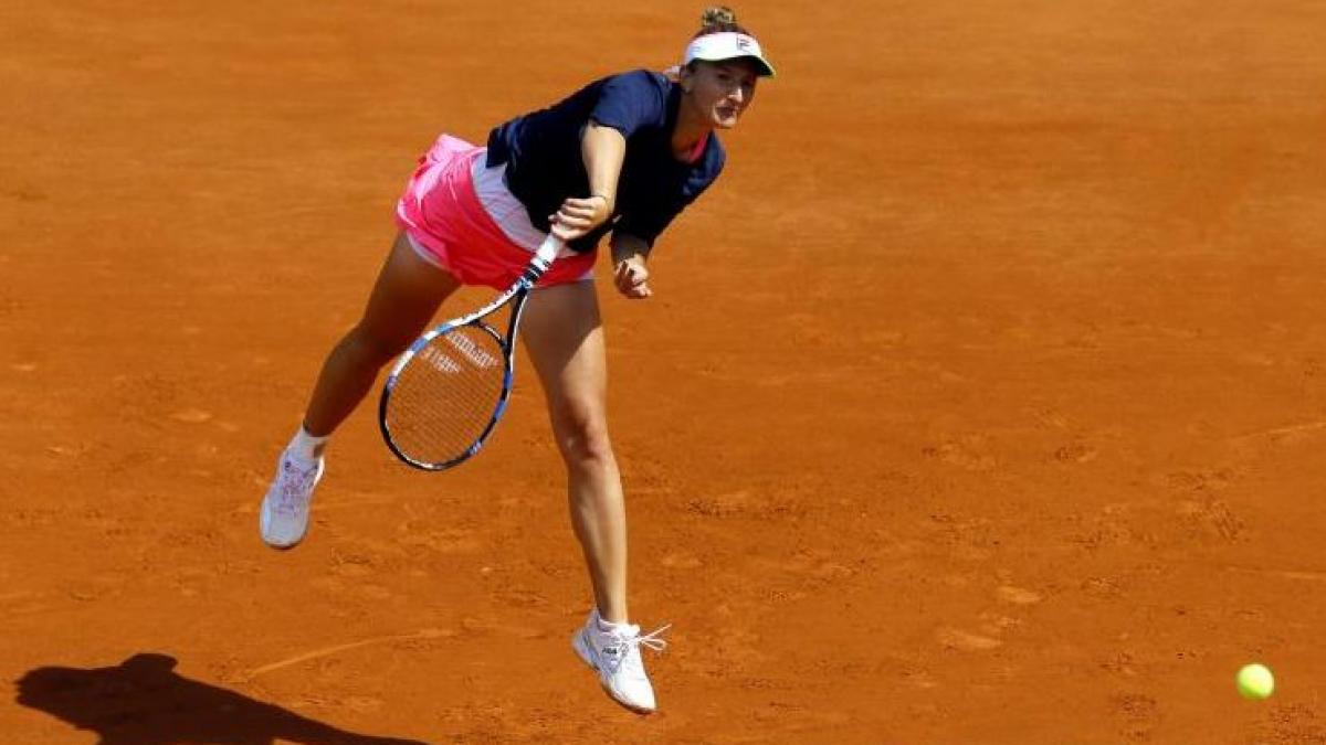 irina begu o invinge pe rusoaica daria gavrilova si se califica in turul doi de la wimbledon