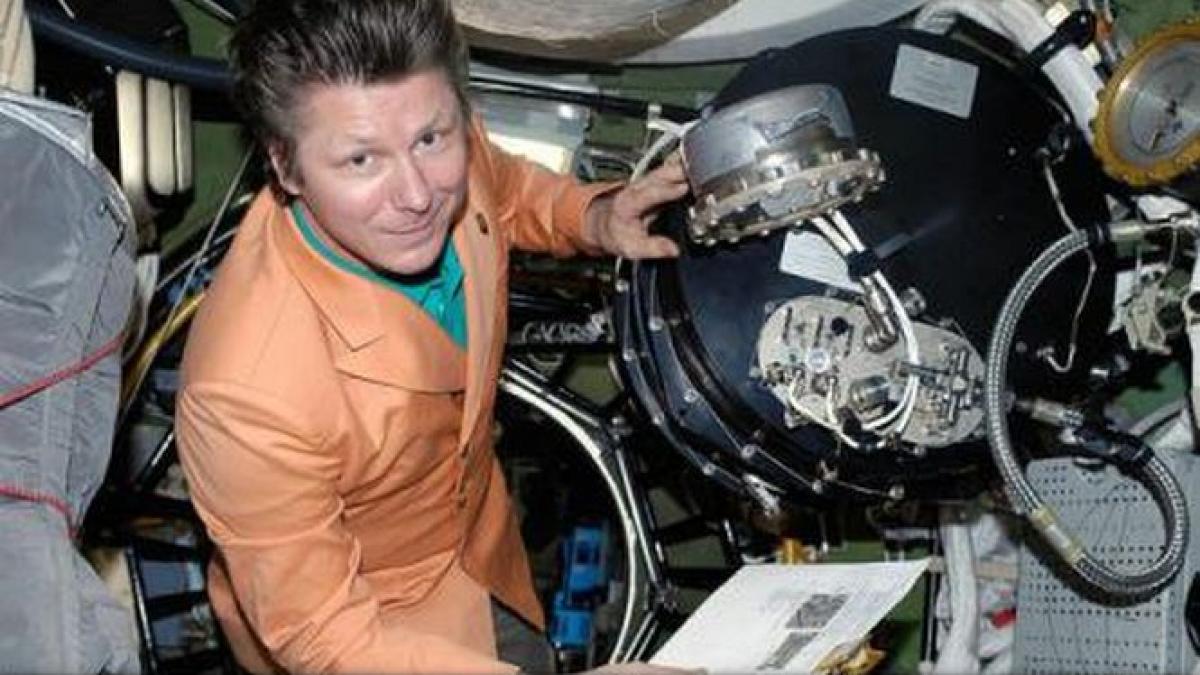 recordul este oficial cosmonautul rus ghennadi padalka omul care a petrecut cel mai mult timp in