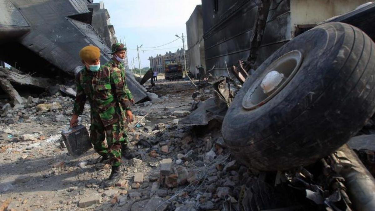 accident aviatic in indonezia bilantul tragediei urca la 141 de morti