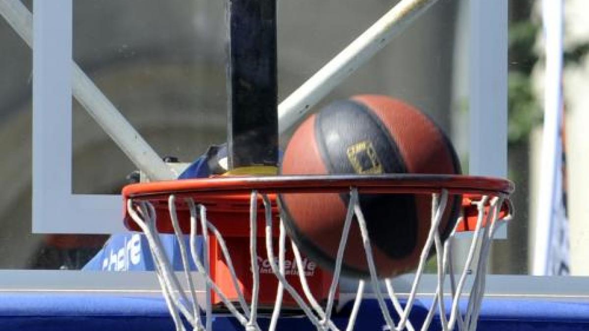 baschet anthony davis cel mai mare contract din istoria nba