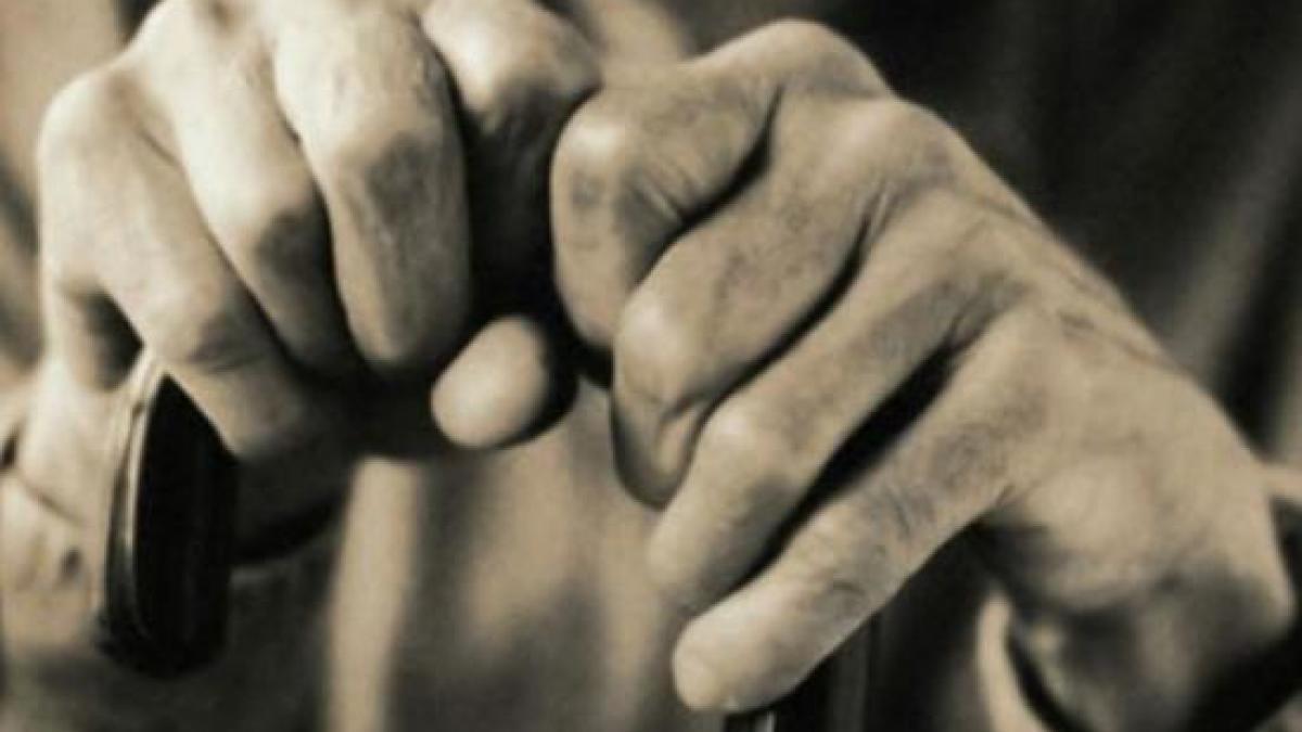 batran infirm din tecuci victima abuzurilor autoritatilor locale cum a profitat avocatul lui mircea