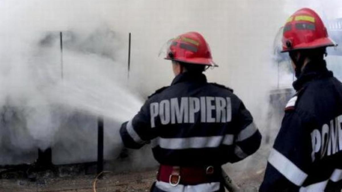 incendiu la un abator de carne din constanta mai multe birouri dar si o afumatoare au fost distruse