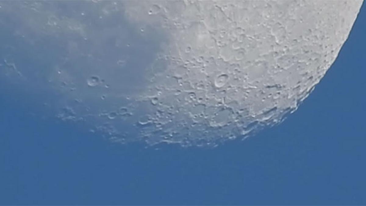 pana la luna si inapoi cel mai tare zoom din lume care iti taie respiratia