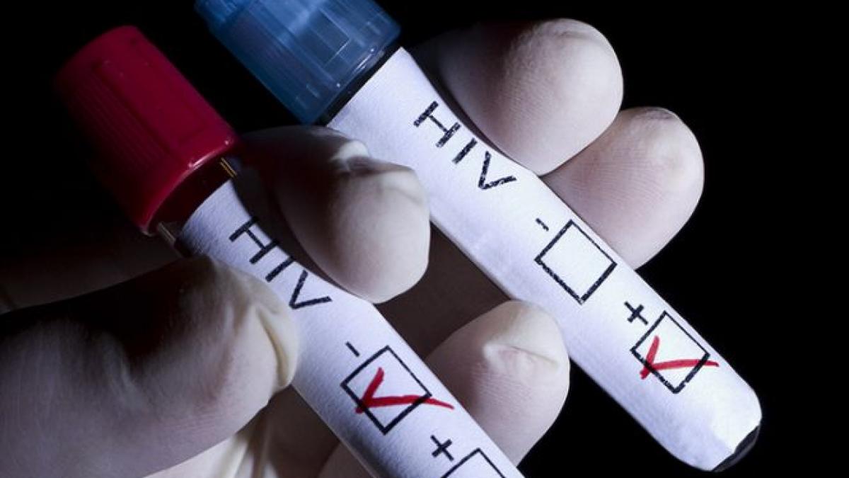 situatie fara precedent 11 000 de oameni ar putea fi infectati cu hiv dupa ce au efectuat controale