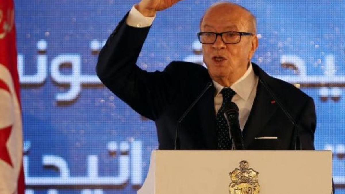 ne aflam in stare de razboi presedintele carei tari face acest anunt