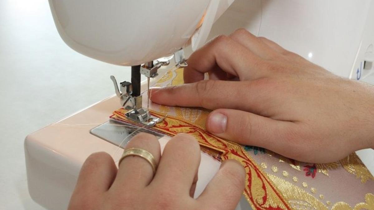 sclavie in romania muncitoare dintr o fabrica din iasi obligate sa poarte scutece ca sa nu mearga