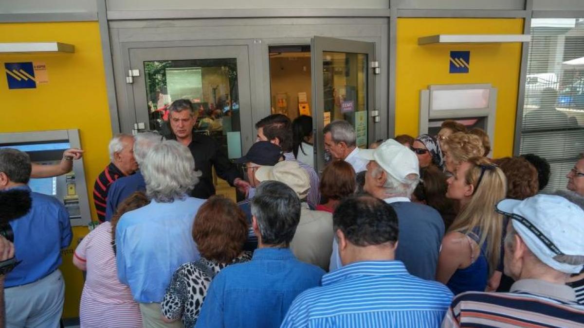 bancile grecesti raman inchise marti si miercuri