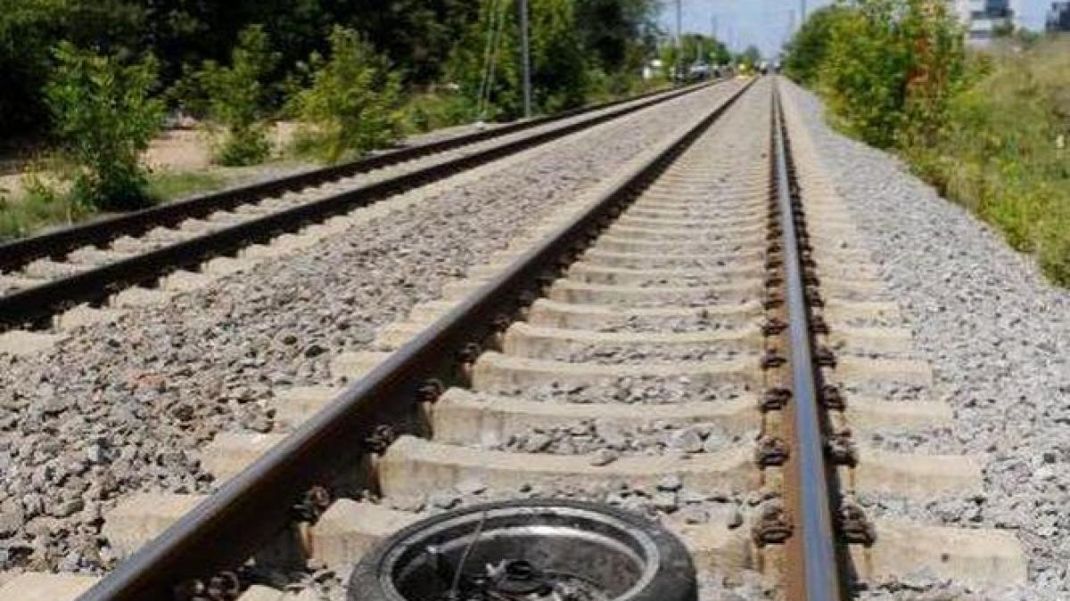 tren deraiat circulatie blocata si intarzieri de patru ore