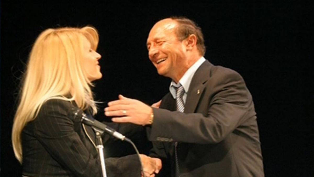 deziluzia optica cine iubeste si lasa dna sa i dea pedeapsa