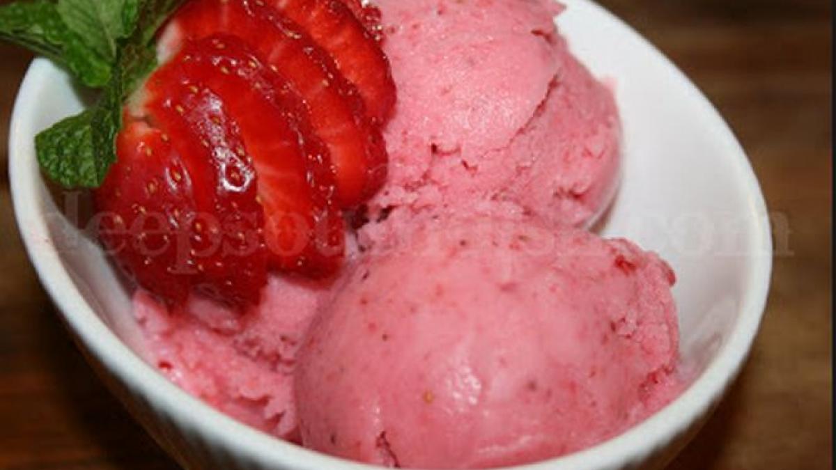 simplu si racoritor desertul care nu trebuie sa lipseasca din frigidere in aceasta vara