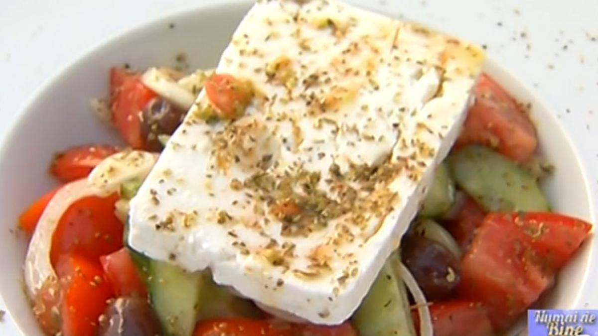 numai de bine salata greceasca mai gustoasa la marea neagra