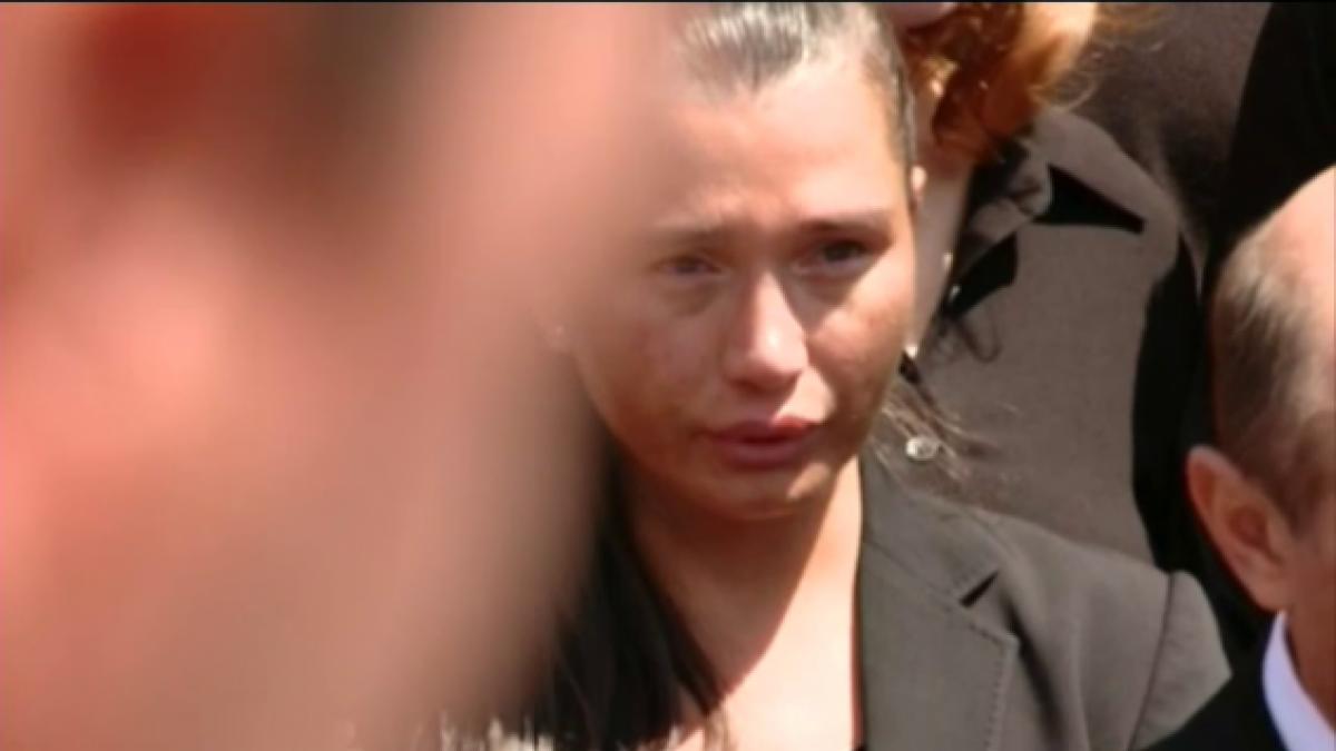 ce a patit elena basescu la fata transformarea e incredibila cum a aparut la inmormantarea