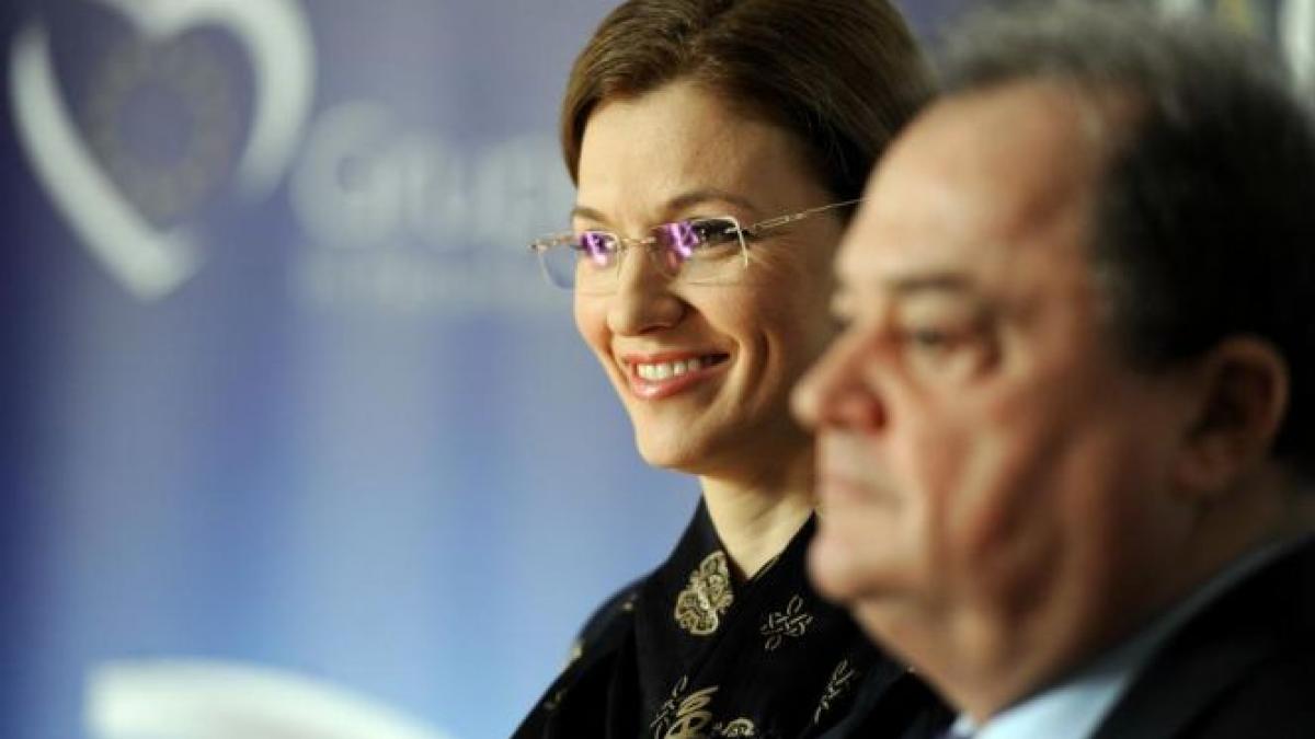 pnl isi face calcule dupa demisia lui ponta liberalii cer sesiune parlamentara in august