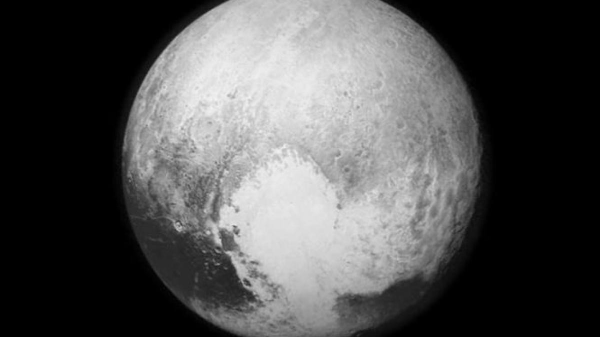 cenusa savantului care a descoperit planeta pluto la bordul sondei new horizons