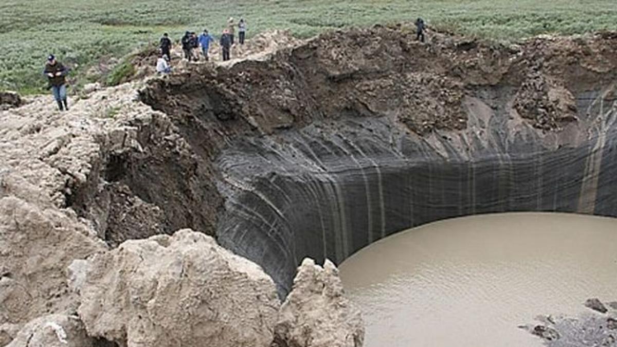 craterul urias din siberia se transforma