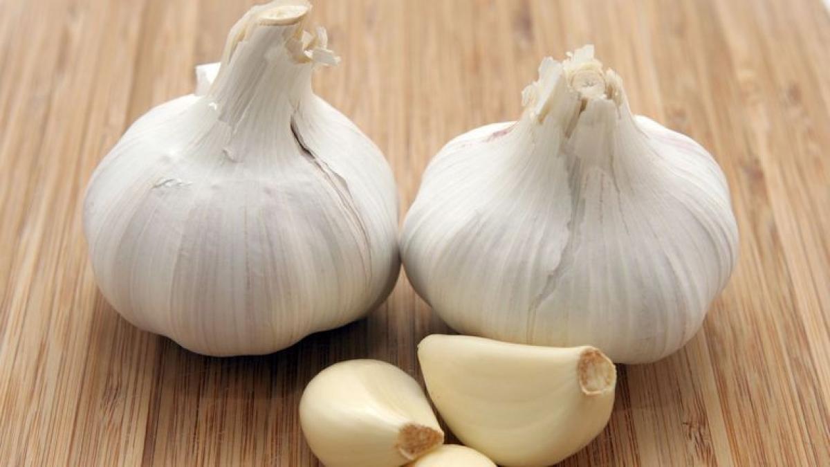 cea mai simpla metoda sa curatati usturoiul e ireal ceea ce veti vedea video