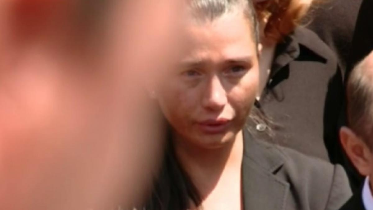 elena basescu desfigurata de o boala ce s a intamplat de fapt cu tenul sau