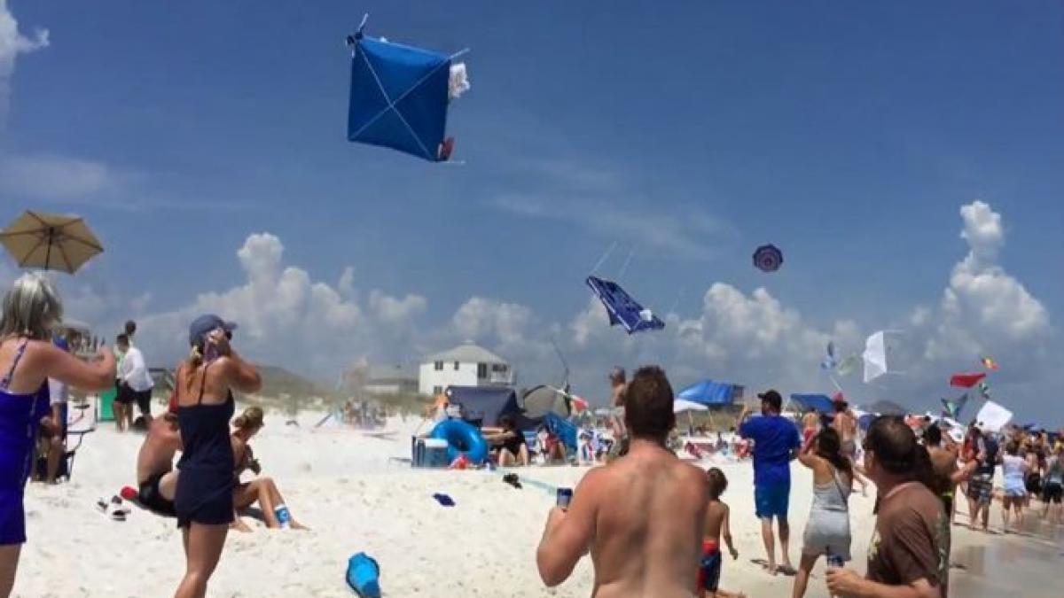 wow un f a 18 hornet a luat pe sus o plaja din florida video