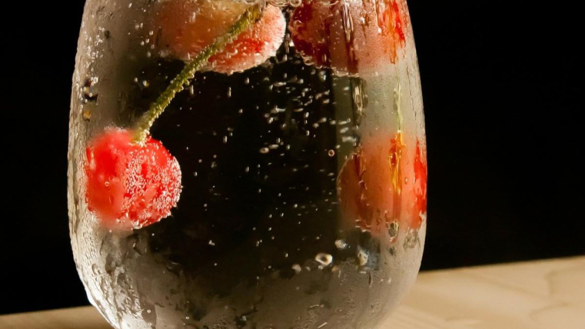 hidratare fara balonare cum sa bei apa destept in 9 pasi