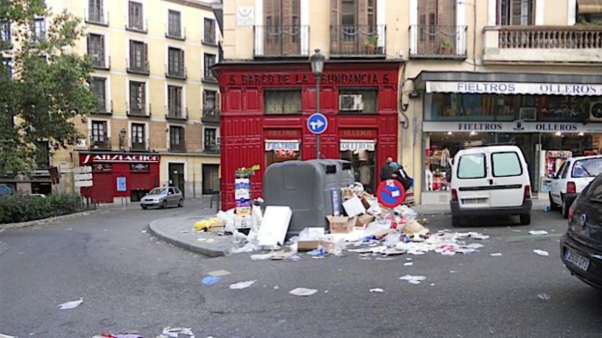 un bebelus de nici doua saptamani a supravietuit miraculos dupa ce a fost abandonat intr un