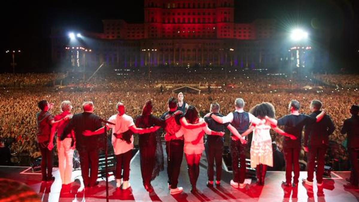 ce nu s a vazut la concertul lui robbie williams video