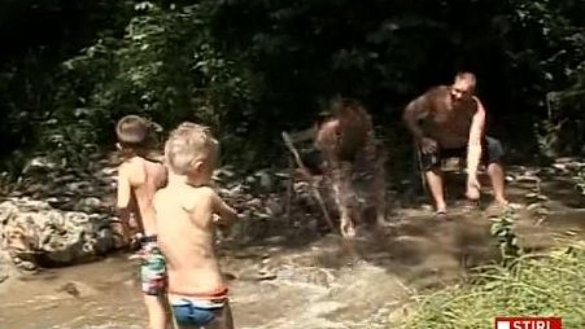 mii de turisti au cautat racoarea la munte