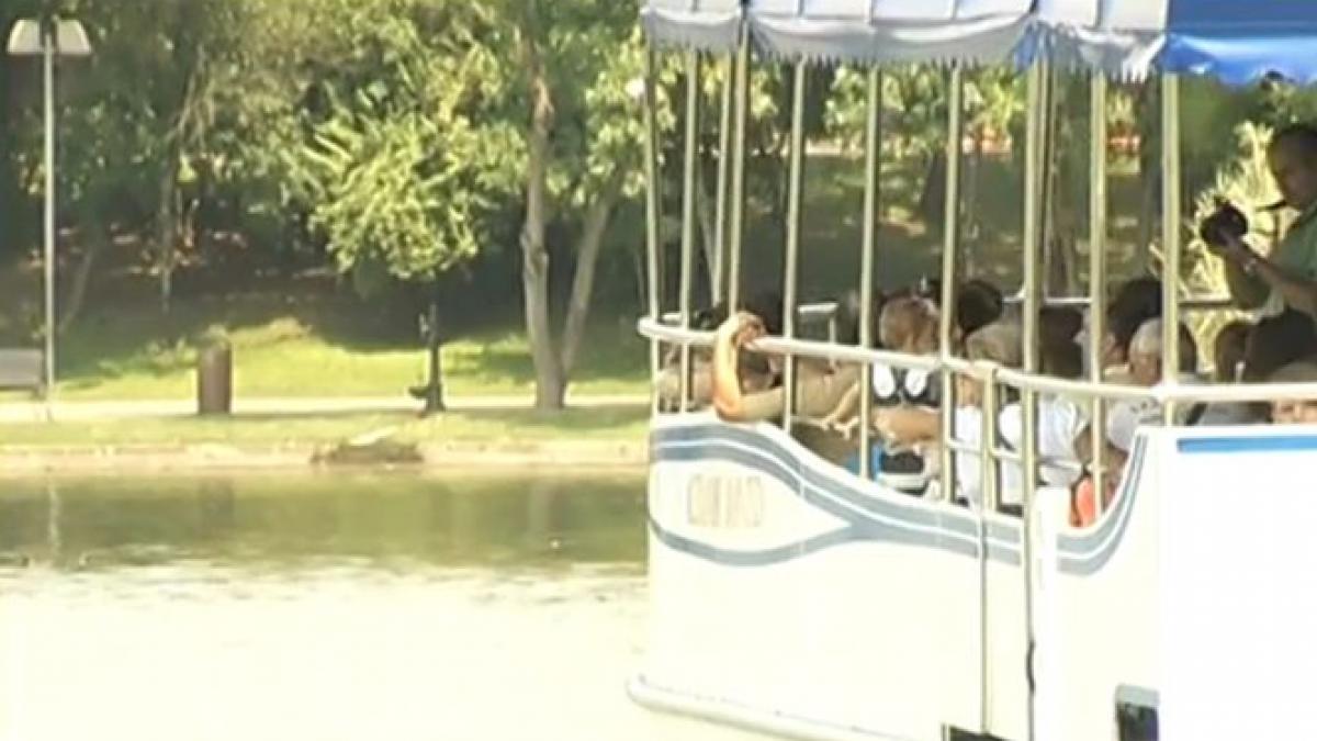 plimbare cu vaporasul in parcul titan vezi care sunt tarifele