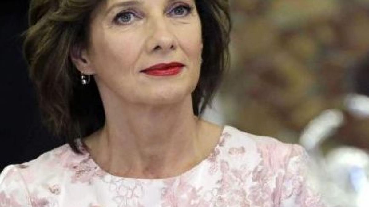 dana grecu scrisoare catre prima doamna dati un semn aprindeti lumina e timpul