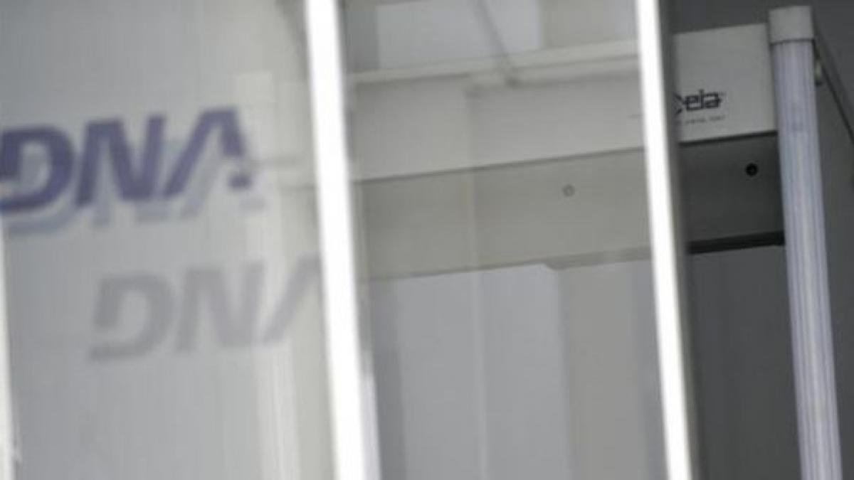 doi fotbalisti de la gaz metan medias au fost citati la dna