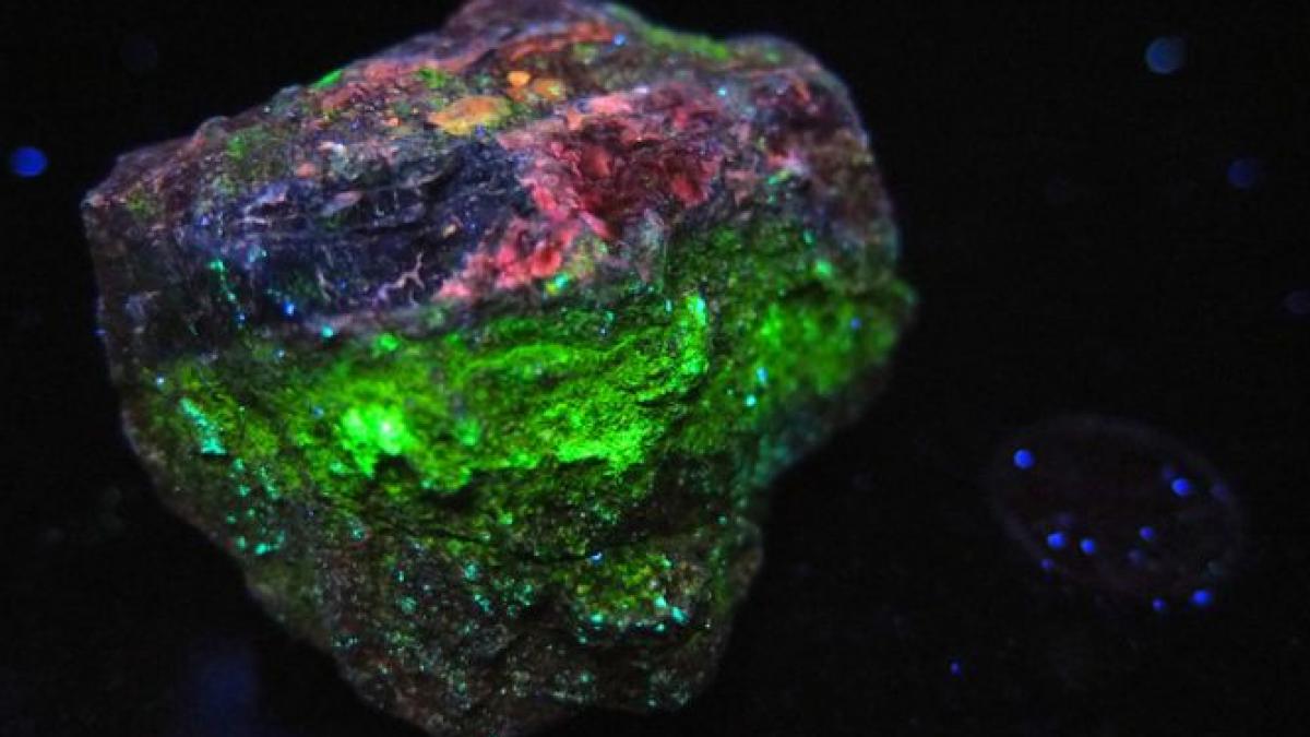 fenomenul ciudat care a lovit un sat intreg oamenii lesina pe strazi