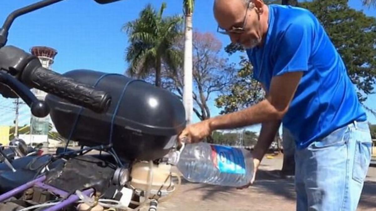 incredibil un brazilian a inventat motocicleta care merge cu apa