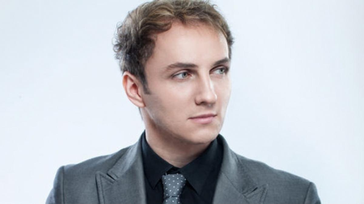 mihai traistariu se insoara artistul a facut anuntul direct de pe plaja