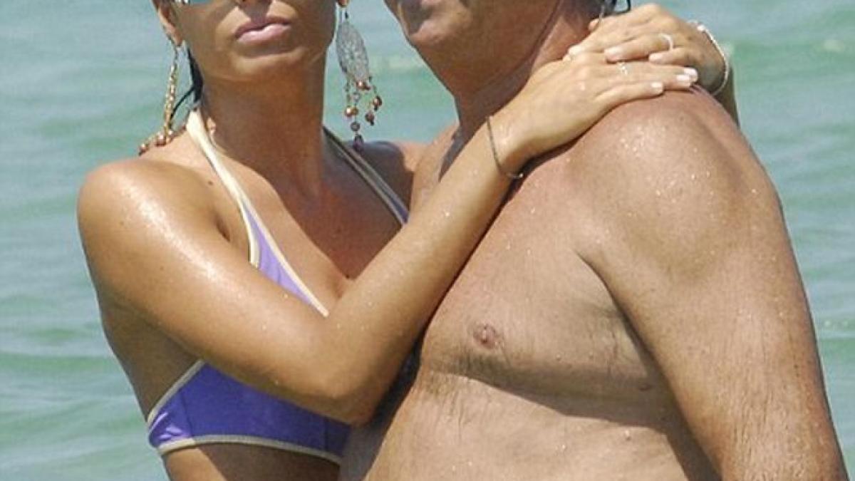 mircea badea despre divele indragostite de barbatii italieni ea il iubeste se vede din limbajul