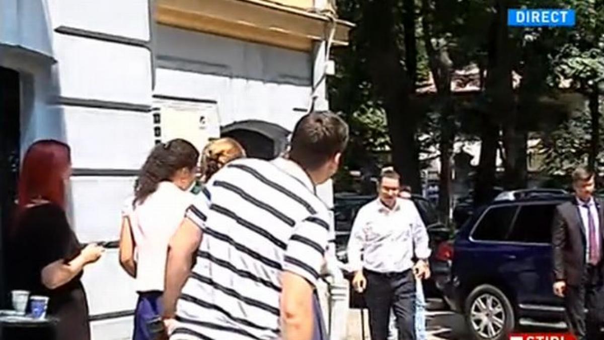 ponta in baston m a vazut medicul la televizor fara carje si m a certat