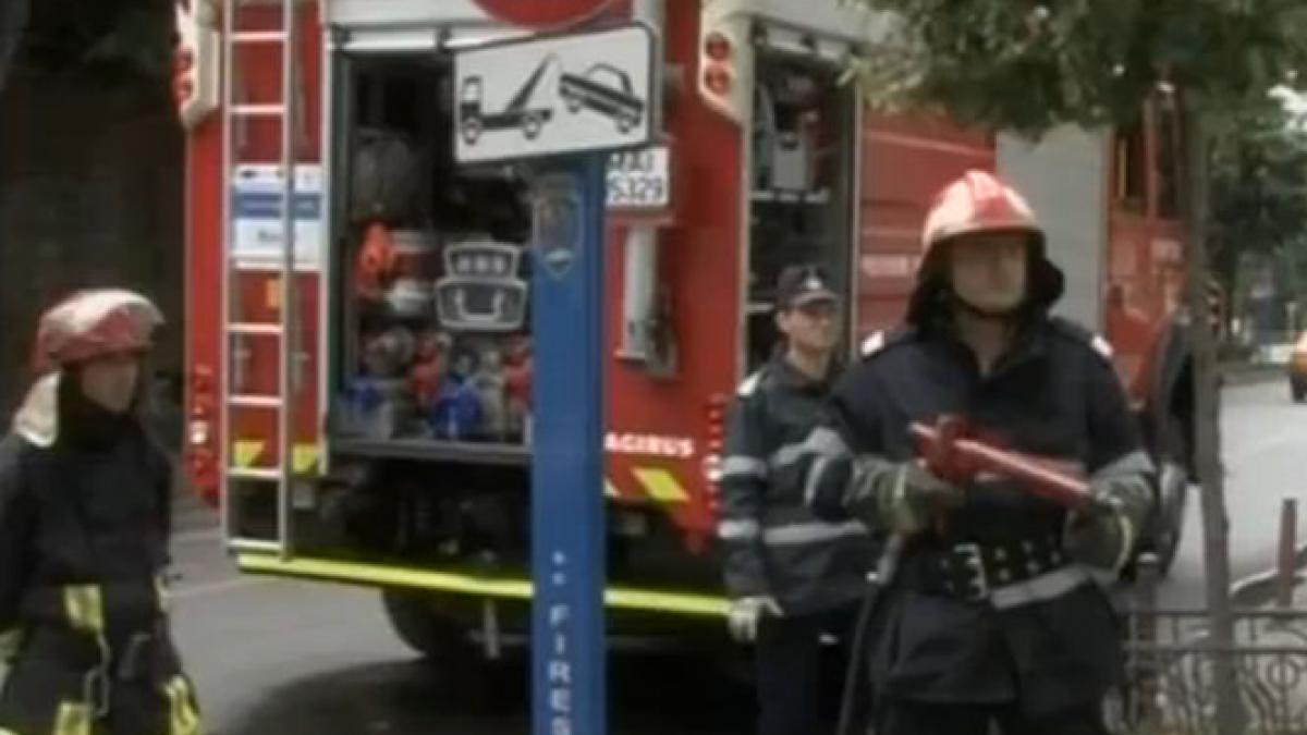 a amenintat ca isi da foc in fata primariei din timisoara