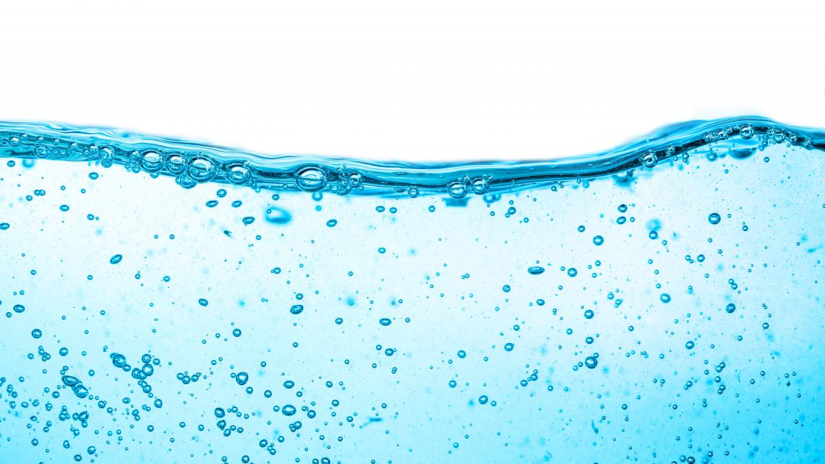 efect neprevazut al caniculei se cearta pe apa