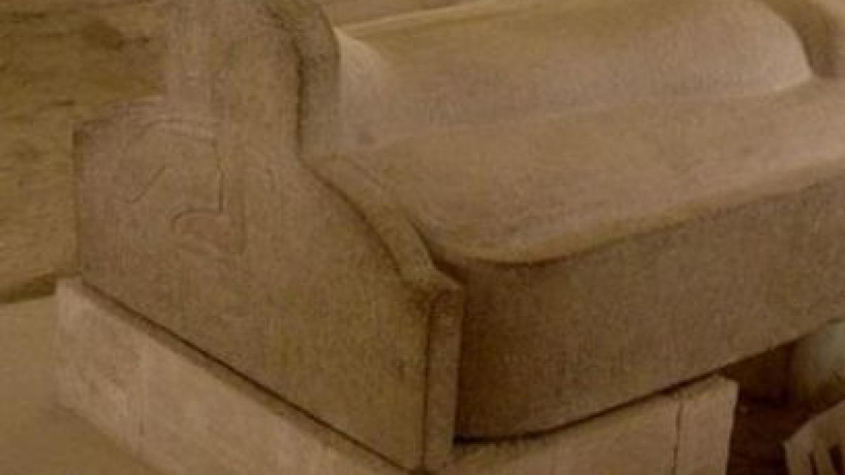 un sarcofag descoperit in complexul porolissum