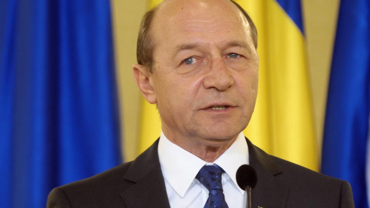 basescu isi publica memoriile in primavara anului viitor voi supara multi oameni