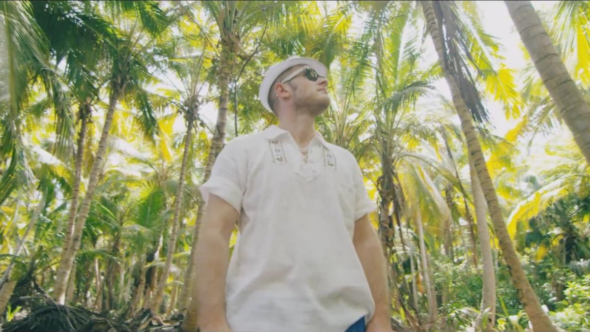 ilan lanseaza single ul si videoclipul refound love