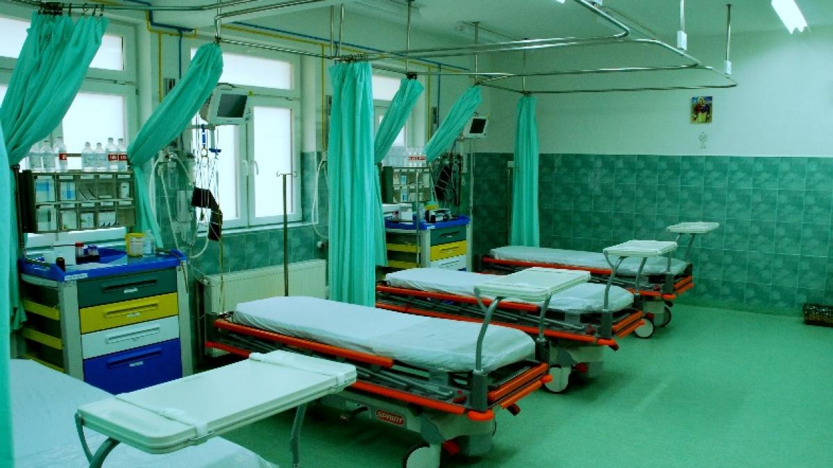 incredibil un singur medic pe 3 schimburi la urgenta
